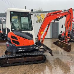 Kubota U25-3