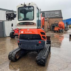 Kubota U25-3